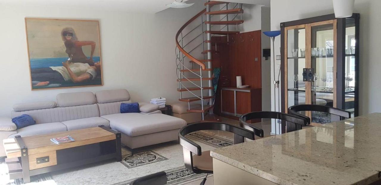 Apartament Happy - Basen, Plaza, Ochrona 24H - 3 Sypialnie Dla Maksymalnie 8 Osob Pobierowo Exterior photo