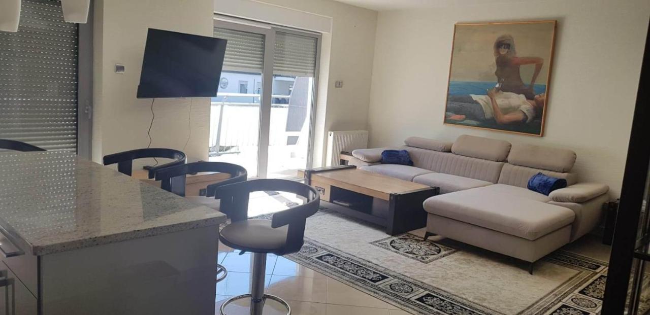 Apartament Happy - Basen, Plaza, Ochrona 24H - 3 Sypialnie Dla Maksymalnie 8 Osob Pobierowo Exterior photo